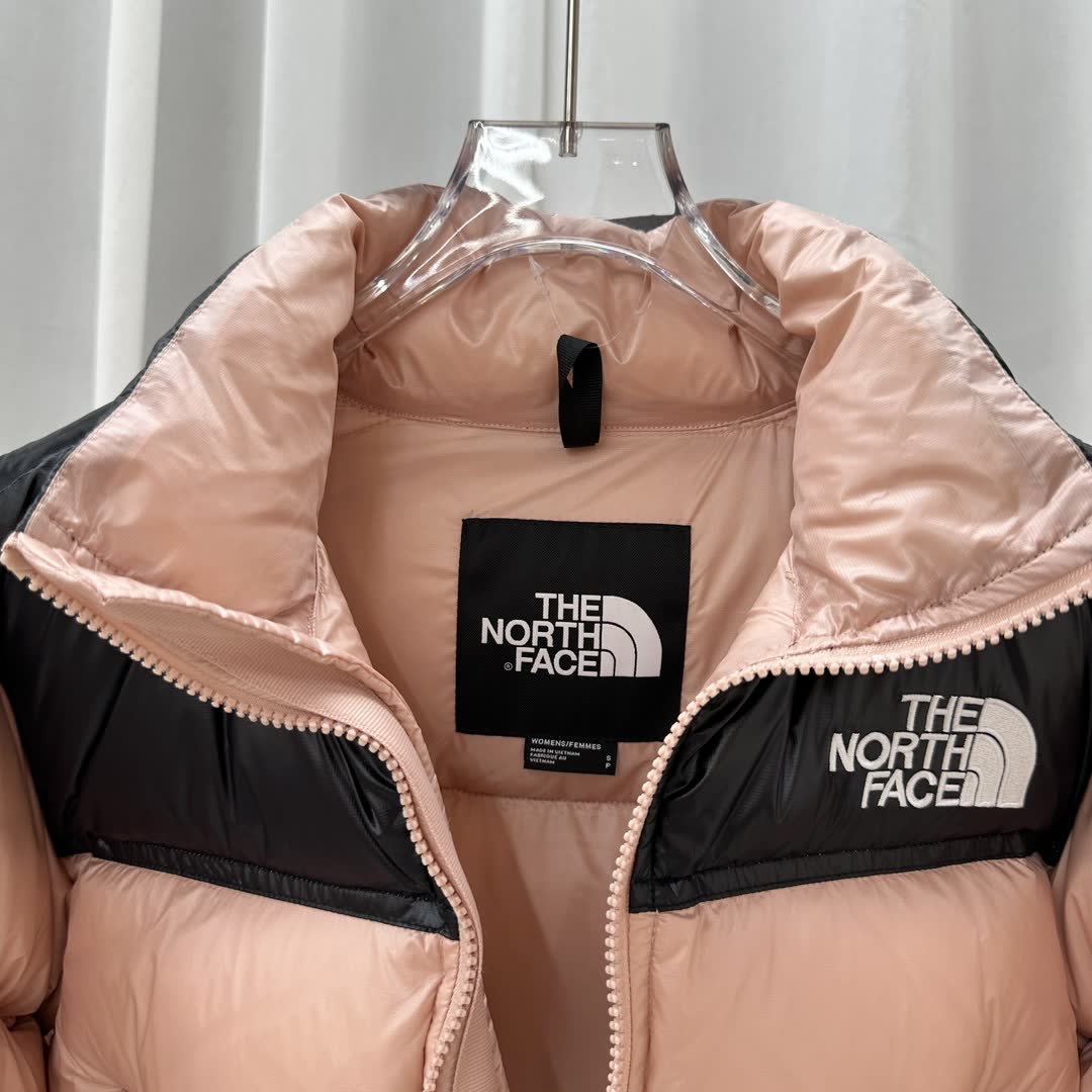 The North Face Nuptse Short Down Jacket NF0A5GGE